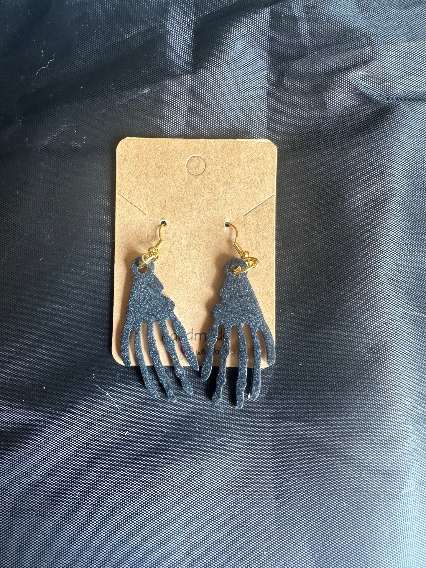 Hands earrings