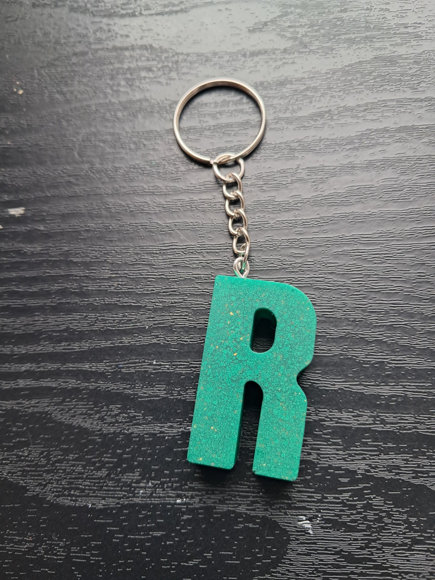 R resin intial keyring