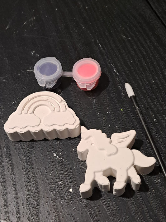 Unicorn and rainbow paint set