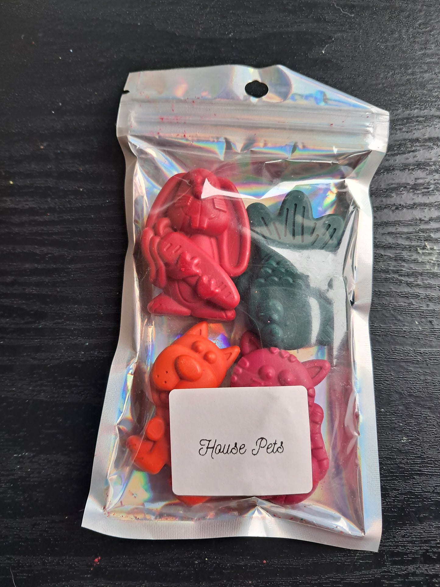 House pets crayons